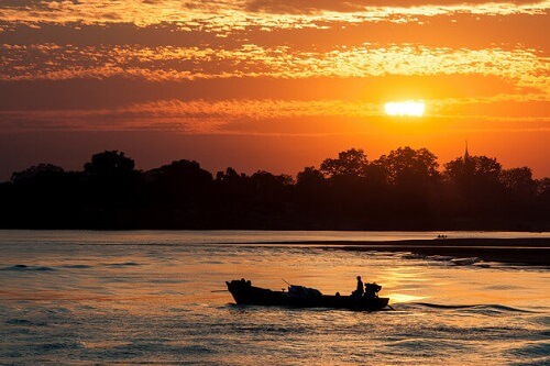 best time for cruise in Irrawaddy river 1